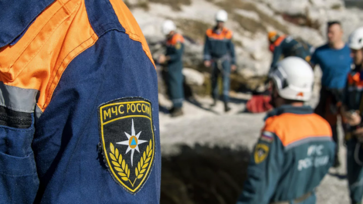 Тело женщины обнаружили при разборе завалов дома после атаки ВСУ на Луганск