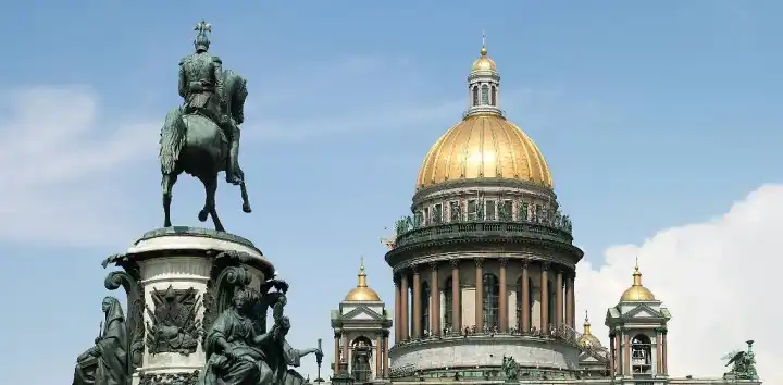 В октябре солнце в Петербурге впервые за 20 лет светило более ста часов