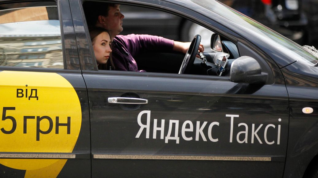 Цены на такси в Киеве во время тревог растут, несмотря на ограничения