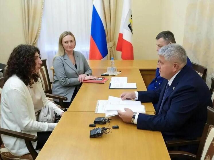 Александр Дронов попросил комплексно подойти к ремонту Едровского Дома культуры