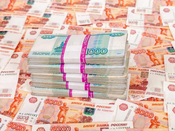 В Красноборском округе сожительница украла у пенсионера 5 млн рублей