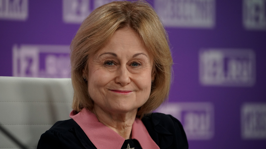 «У меня внуки, мопсы и коты»: Дарья Донцова раскрыла секрет своего счастья