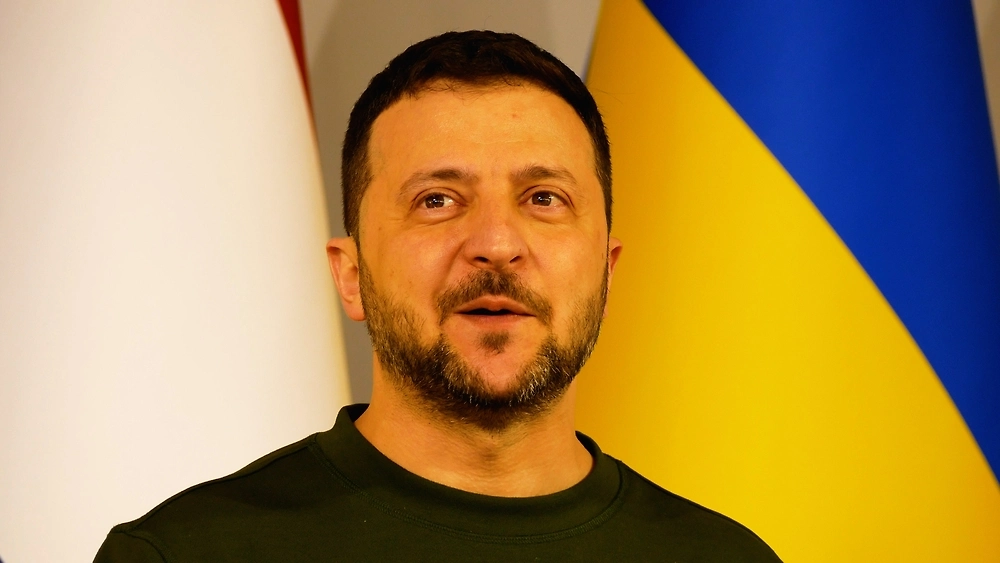 Украина осталась за кадром: Мендель высмеяла бесконечные интервью Зеленского