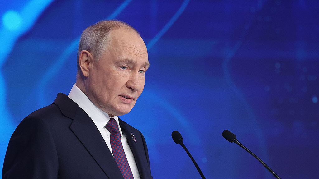 Путин: Россия гордится первыми шагами в создании аналога Starlink
