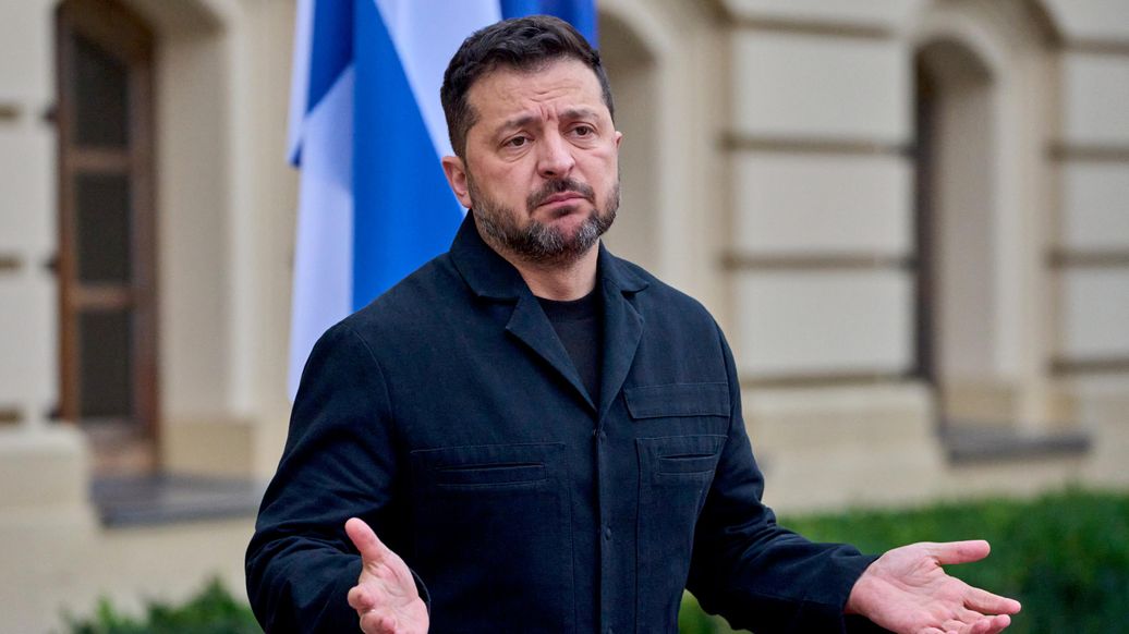Имидж "бедной овечки" Зеленского противоречит атакам ВСУ, заявил Мирошник