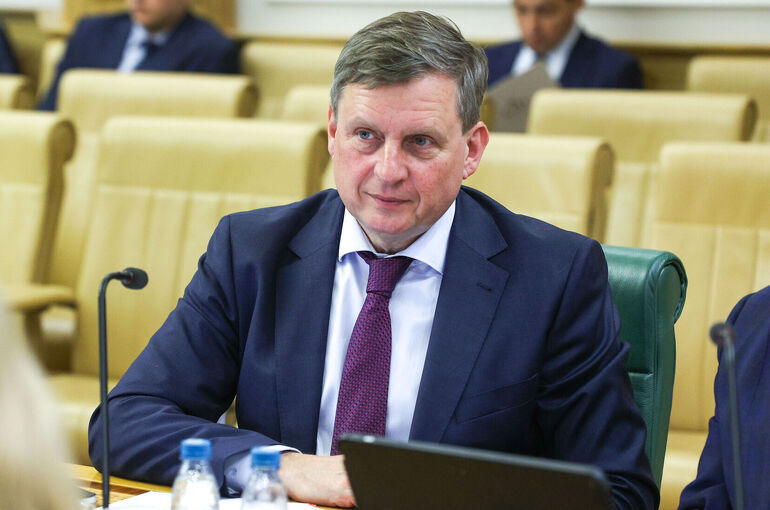 Сенатор Епишин объяснил разницу между курортным сбором и туристическим налогом