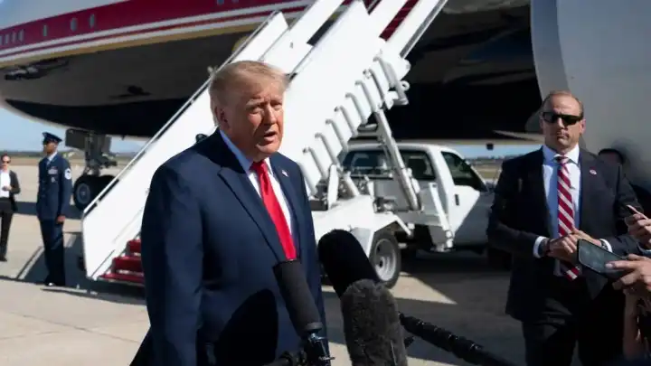 «Очень странные выборы»: Трамп не признал претензии Болсонару на власть в Бразилии