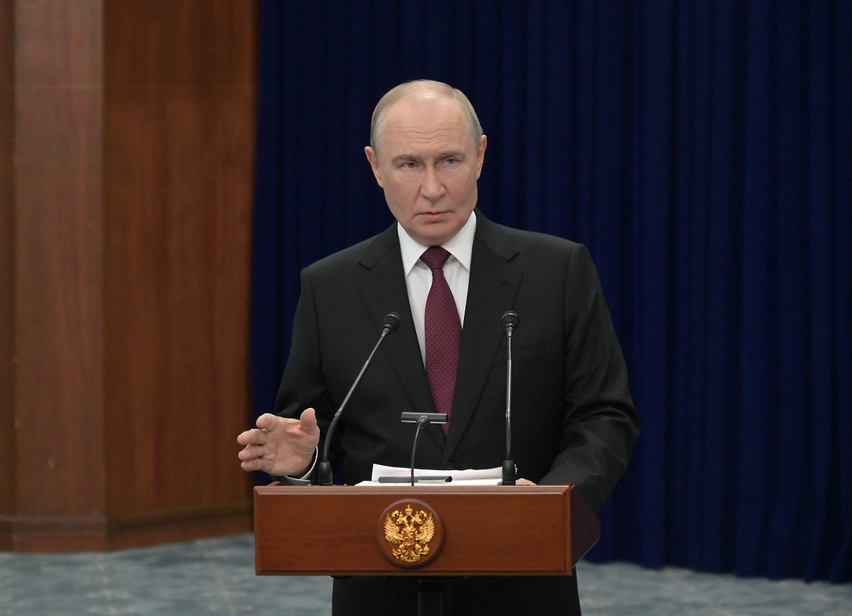 Путин наградил орденами Мужества членов избиркомов, семерых — посмертно