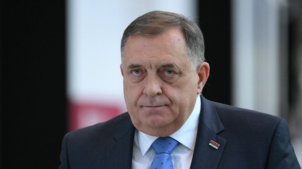 Додик поздравил "Студенческий список" с победой на выборах в Сербии
