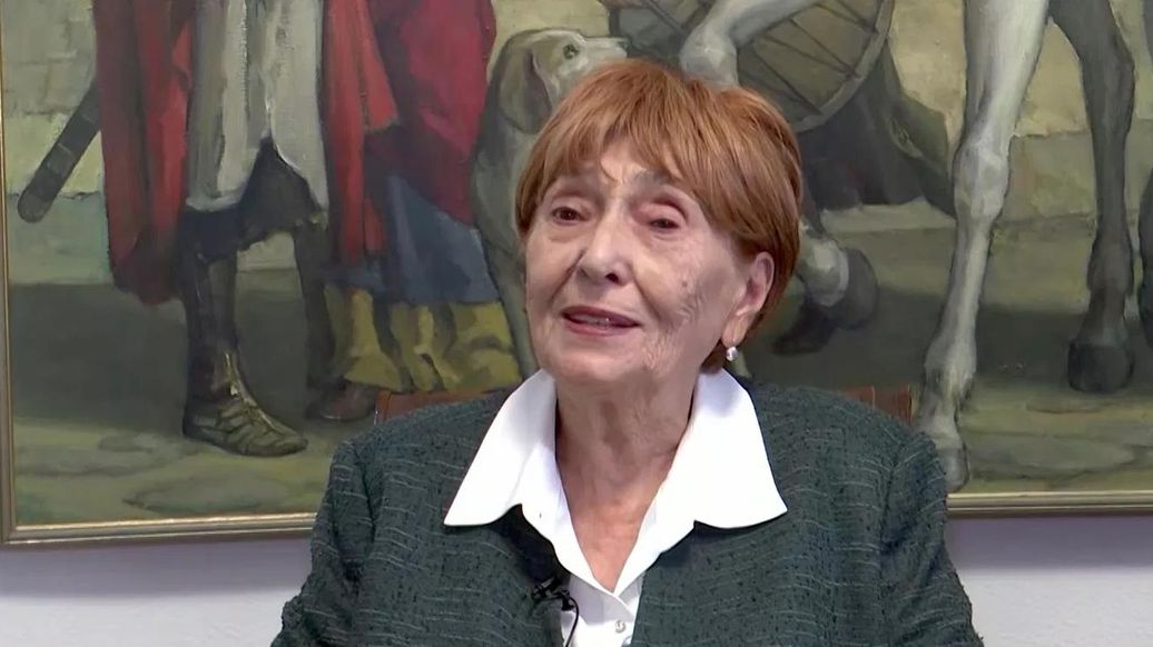 В Сербии неизвестные напали на мать Вучича