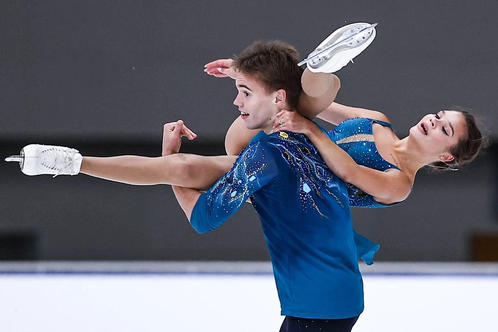 Чикмарёва и Янченков выиграли короткую программу на этапе Гран-при России