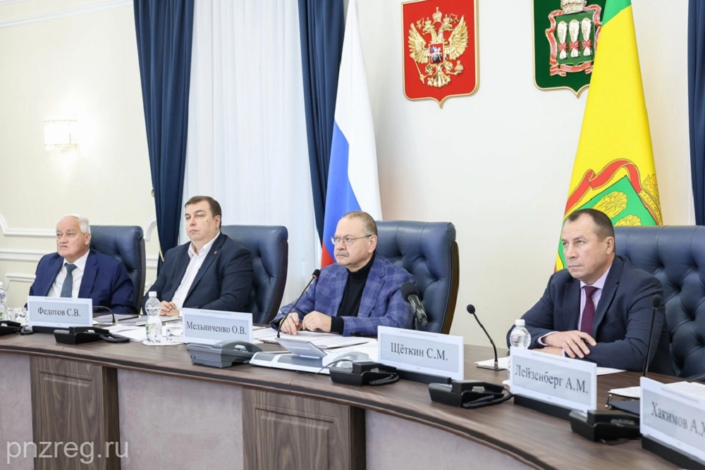 Олег Мельниченко поручил усилить контроль за качеством строительных работ