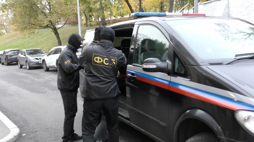 ФСБ задержала более 20 человек по делам о нелегальной миграции и хищениях на гособоронзаказе