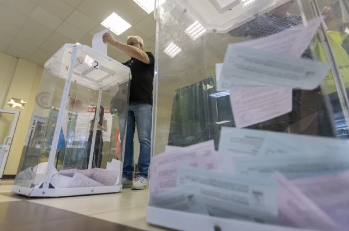 В Сербии начались досрочные выборы в парламент