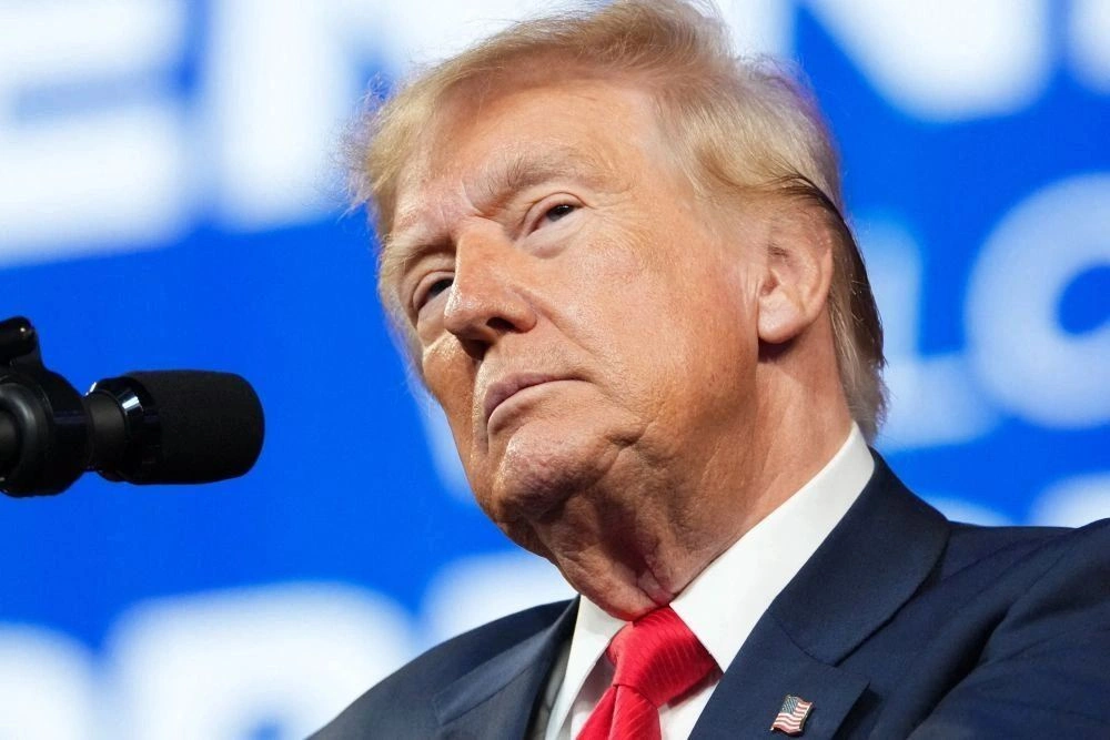 Стало известно о реакции Трампа на продолжение ударов ВСУ по российским НПЗ