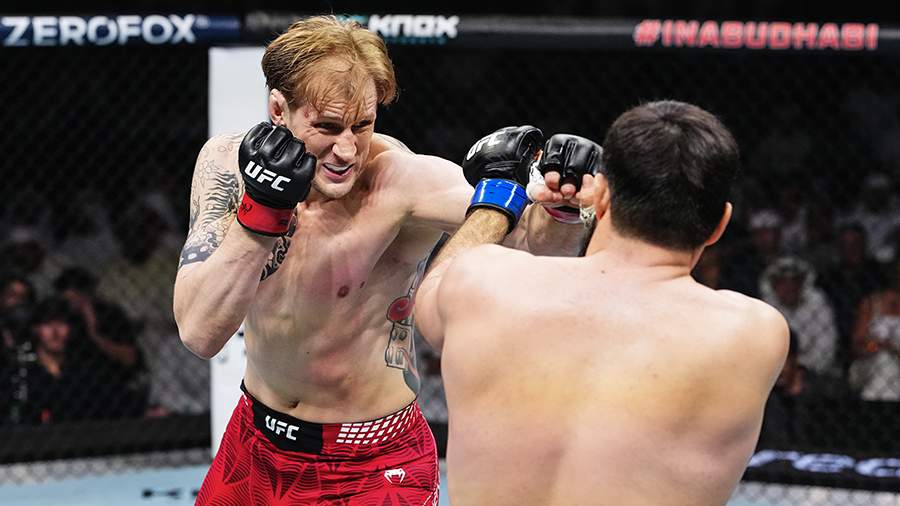 Боец ММА Волков в свой день рождения победил Куниева на турнире UFC в Абу-Даби