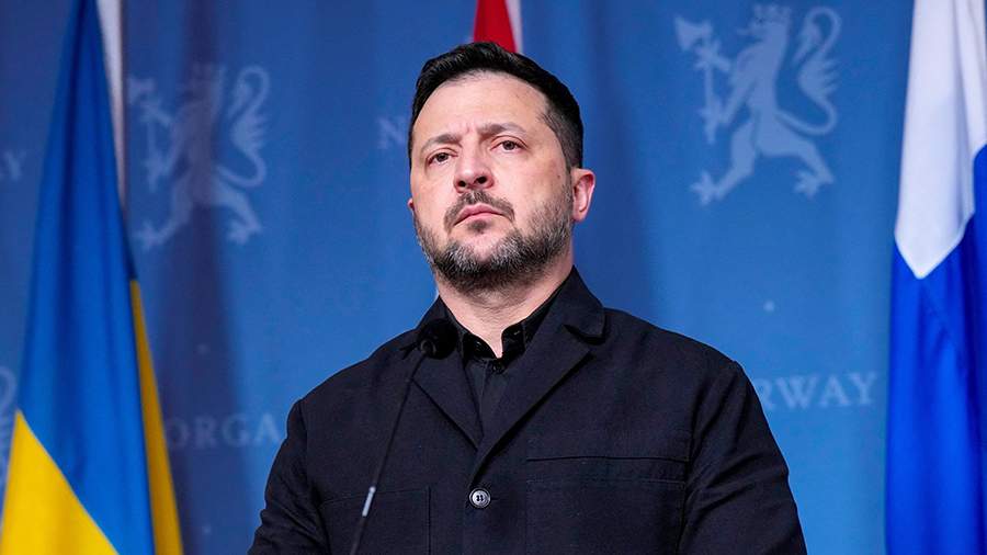 Польский депутат обвинил Зеленского в затягивании конфликта на Украине