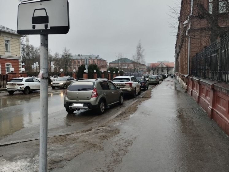 Во Владимире дублер проспекта Ленина расчистят от припаркованных машин