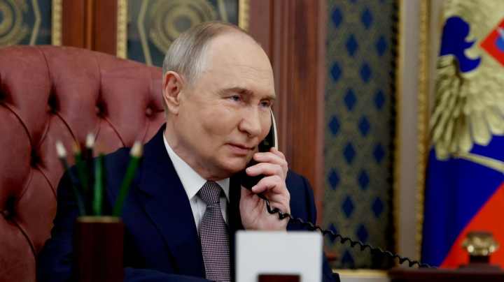 Путин заявил лидерам Финляндии и Норвегии, что всегда ответит на их звонок