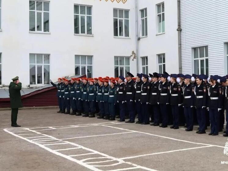 Студентам отделения безопасности в Чебоксарах присвоили первые звания