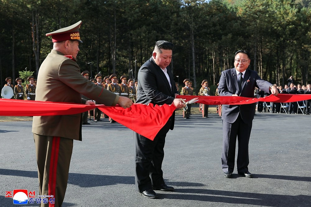 «Создать мощнейшую армию»: Ким Чен Ын объявил о новой военной задаче КНДР