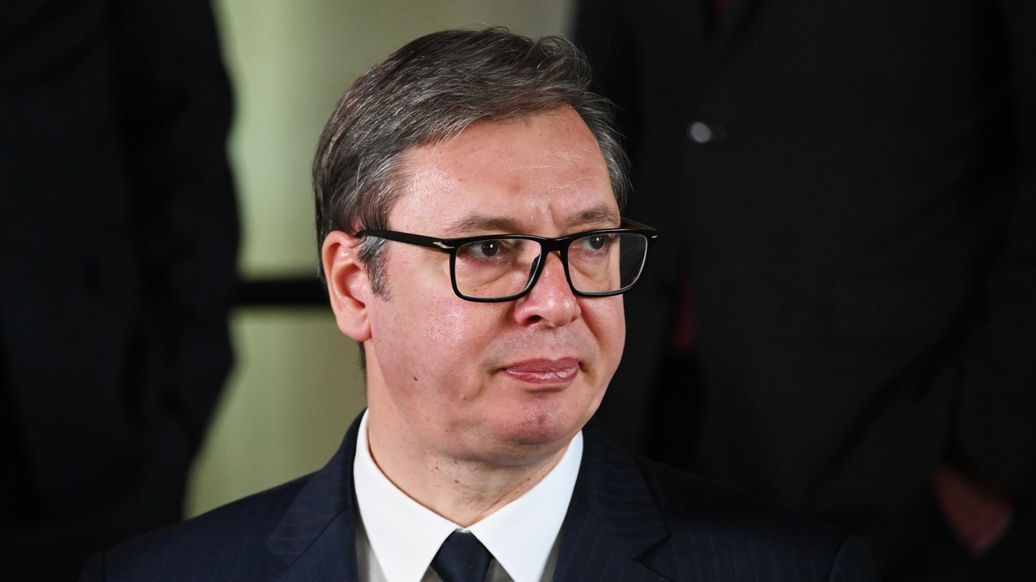 В штаб-квартире коалиции Вучича ждут завершения выборов в парламент