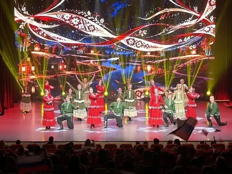 Заслуженный театр танца «Русские узоры» открыл международный фестиваль в Китае