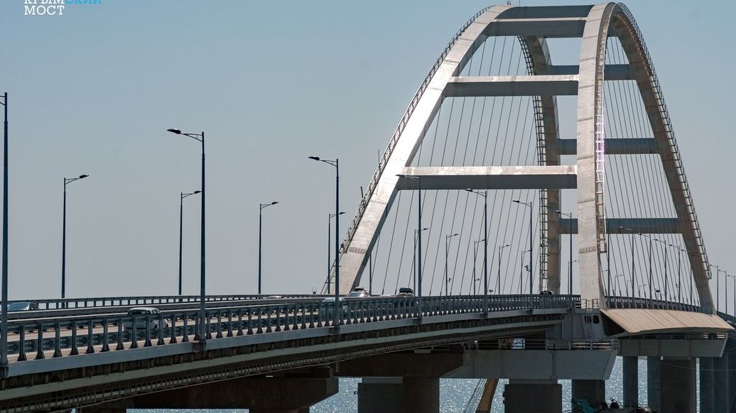 Движение по Крымскому мосту возобновили