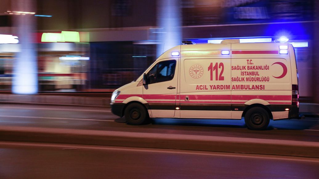 Микроавтобус с туристами попал в ДТП в Анталье, есть пострадавшие