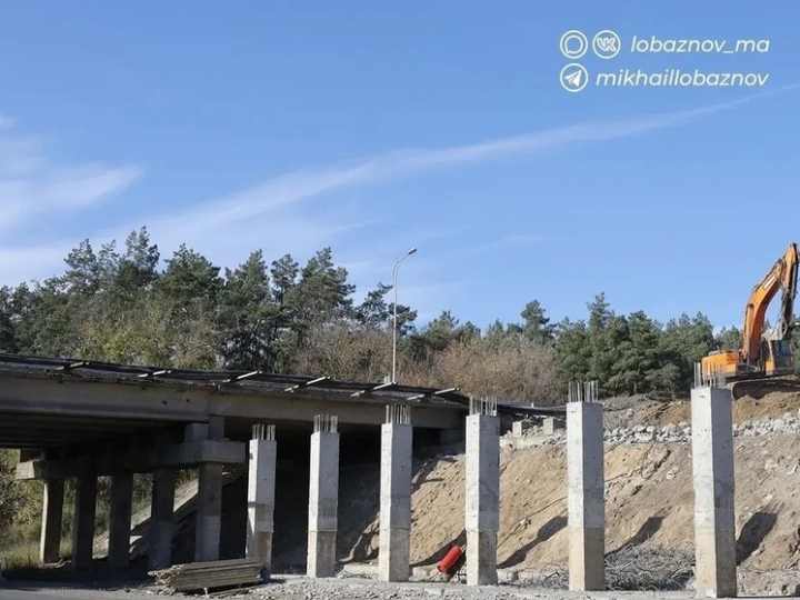 В Старооскольском округе поэтапно ремонтируют путепровод у Незнамово