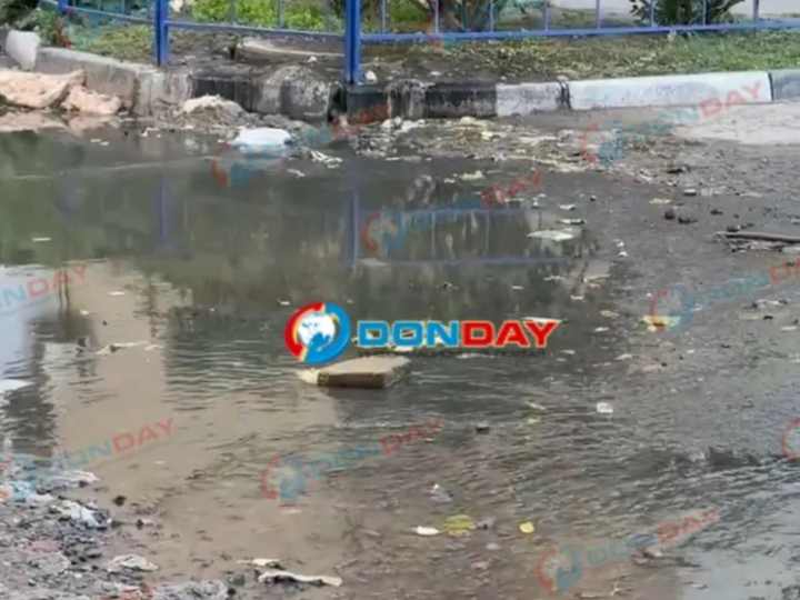 В Ростове Водоканал откачал нечистоты при камерах, но течь вернулась