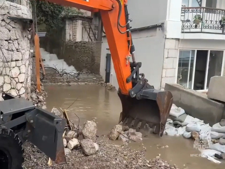 В Ялте продолжают откачивать воду: освобождены 29 объектов