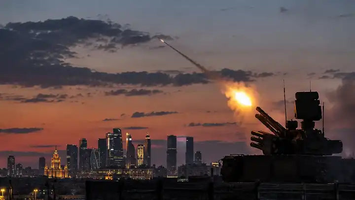 Силы ПВО сбили с начала суток 25 БПЛА, летевших на Москву