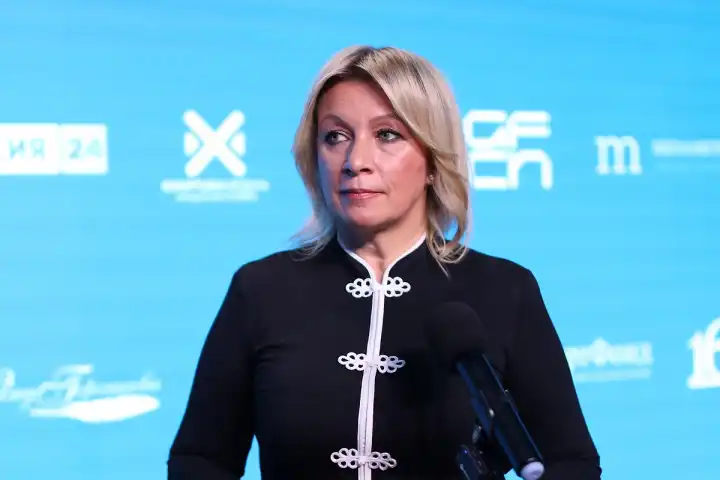 Бредни нацистов: Захарова высмеяла слова Зеленского, что Россия появилась позже Украины