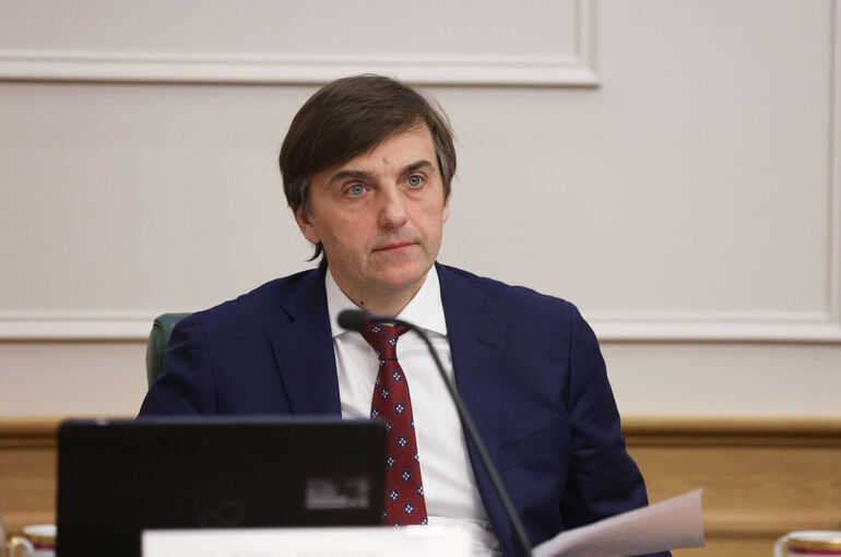 Кравцов: Обязательная часть составит 60% программы старшей школы