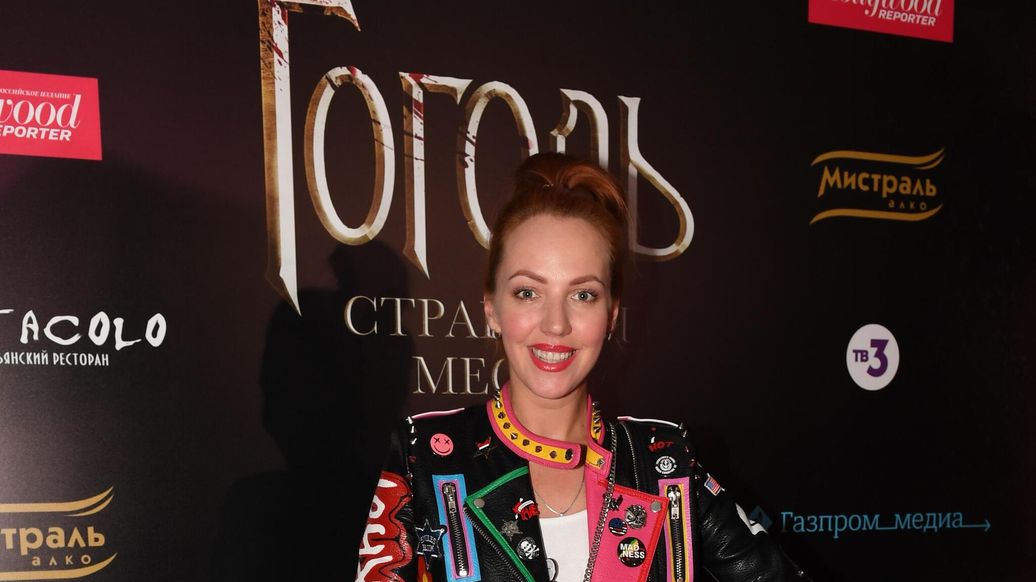 На актрису сериала "Деффчонки" Боб подали в суд за критику мебельной фирмы