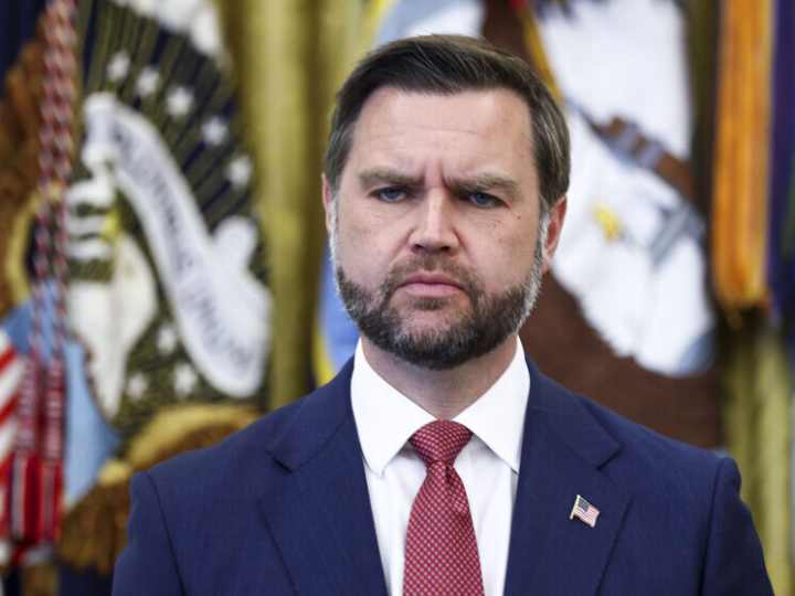 Вэнс предложил лично возглавить переговоры США с Ираном