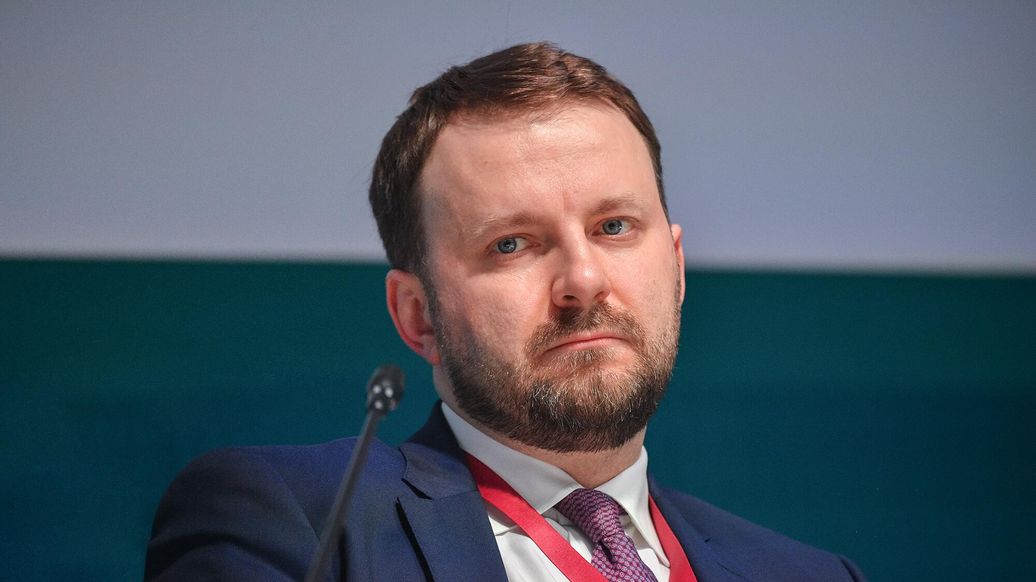 Орешкин назвал атаки Украины на российские НПЗ угрозой для внешнего рынка