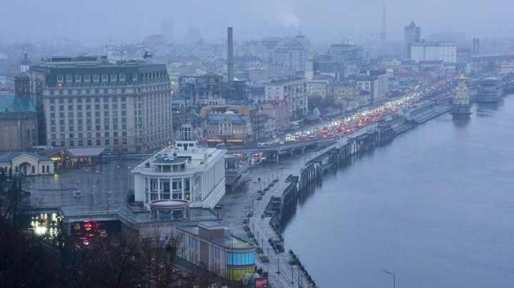 В Киеве руководство детсадов попросило родителей не водить детей зимой