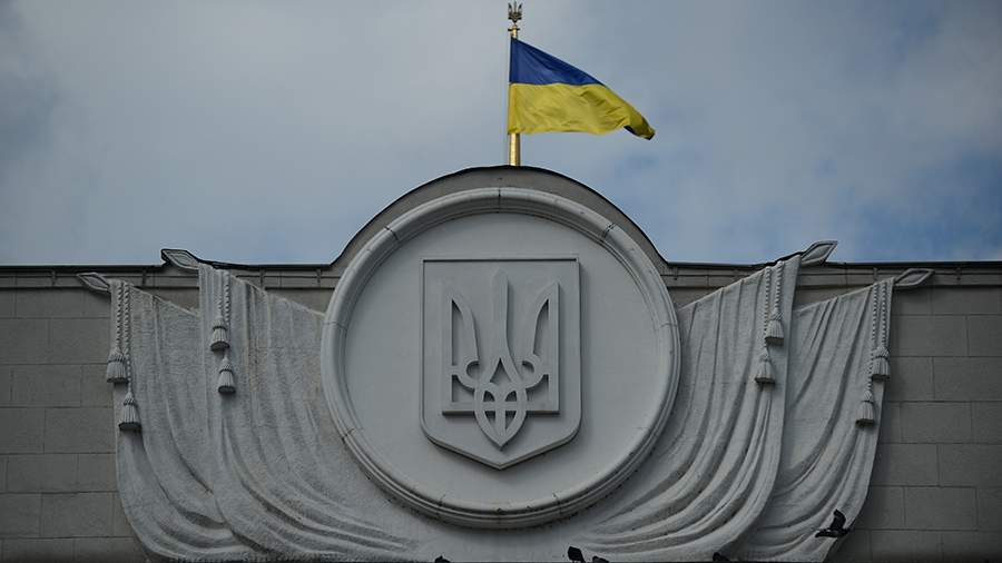 СМИ указали на внутренние и международные проблемы Украины