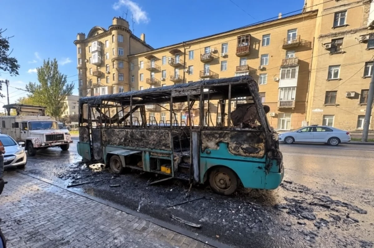 В Донецке сгорел пассажирский автобус, пострадавших нет