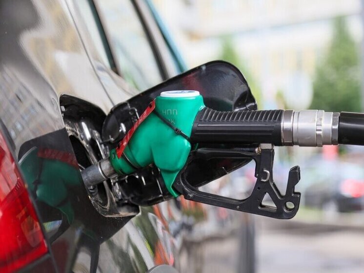 Цены на нефть начали расти после нападения хуситов на нефтебазу