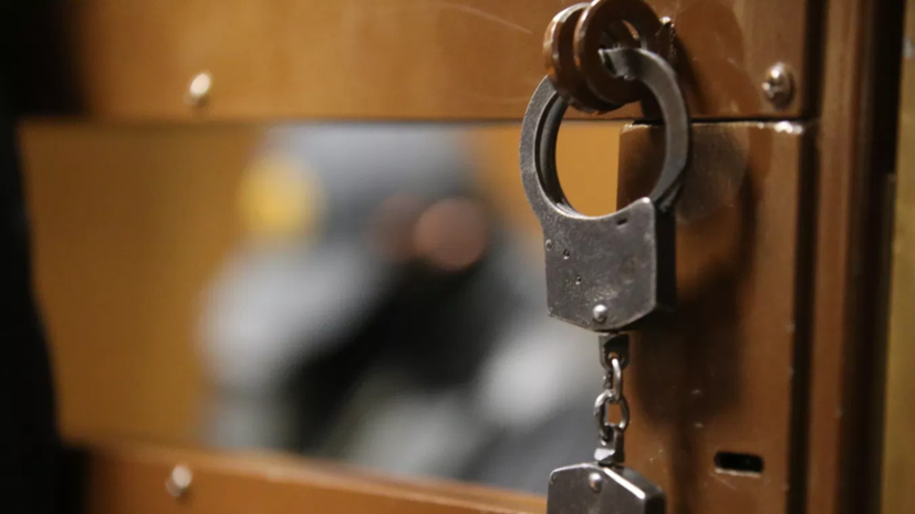 В Калмыкии вице-премьер и министр ЖКХ арестованы по делу о взятке