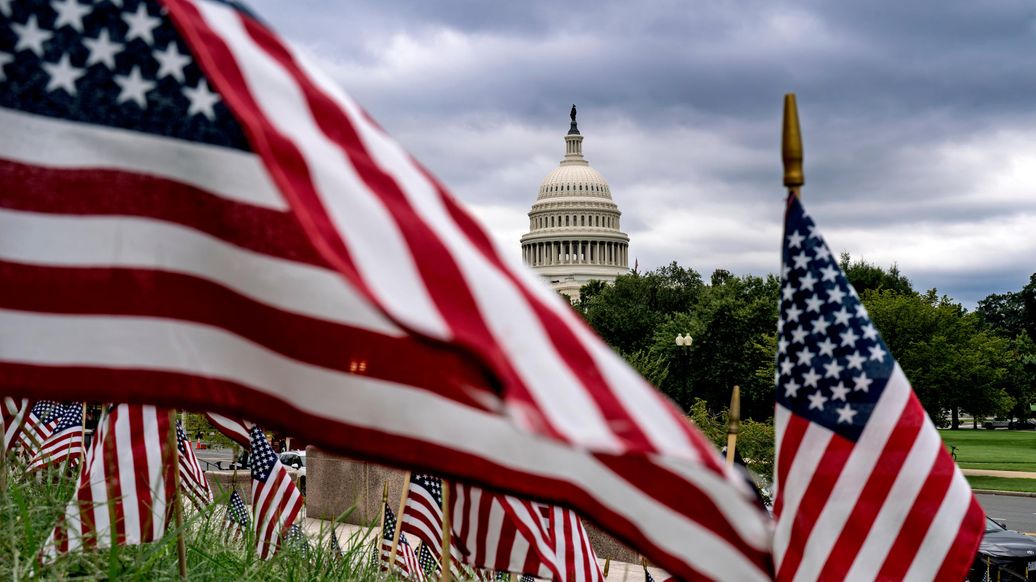 СМИ: США могут начать эвакуировать диппредставительства на Ближнем Востоке