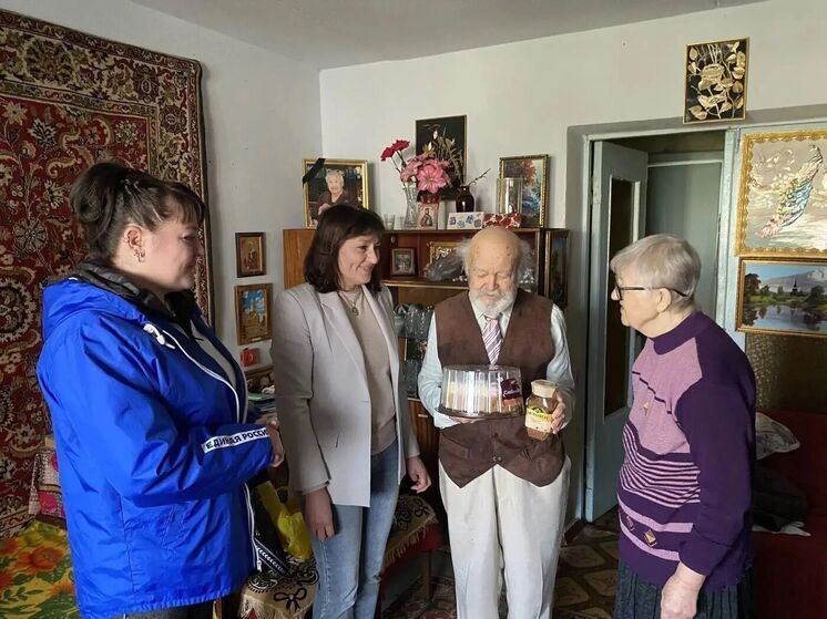 Художника из Пологовского округа поздравили с 91‑летием