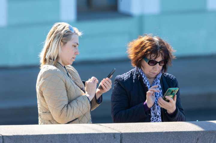 РКБ: Минцифры хочет ввести обязательную регистрацию IMEI для завозных смартфонов