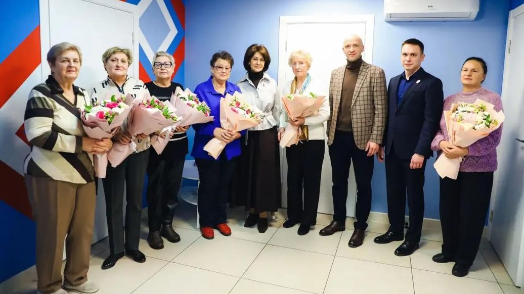 Глава Химок Инна Федотова встретилась с волонтерами округа