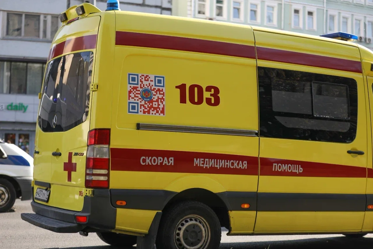 Восемь человек обратились в больницы после удара ВСУ по предприятию в Орле