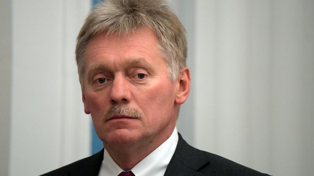 Россия должна вернуться в мировую спортивную семью, заявил Песков