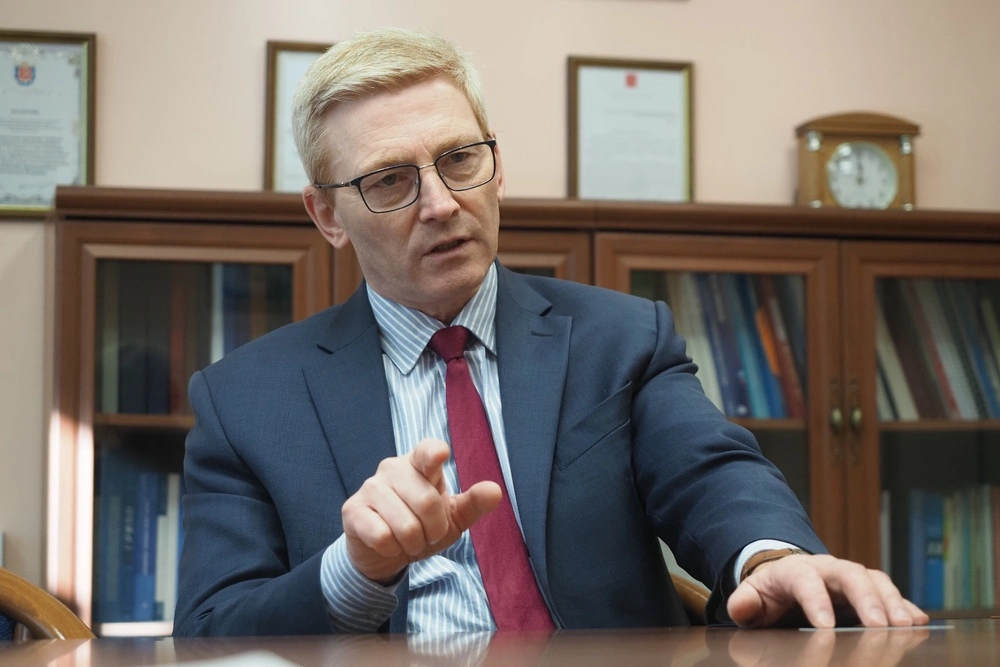 Директор НИИ гриппа Лиознов: "В этом году ожидаем три новых варианта гриппа"